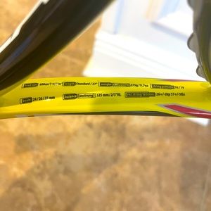 Head Extreme Team racquet. Head oversize 107in, 27 length,9.7oz weight unstrung